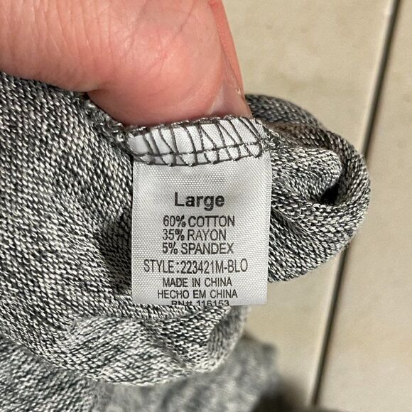 Thyme & Honey Sweater L Long Sleeve with tie knotted front - Picture 9 of 9